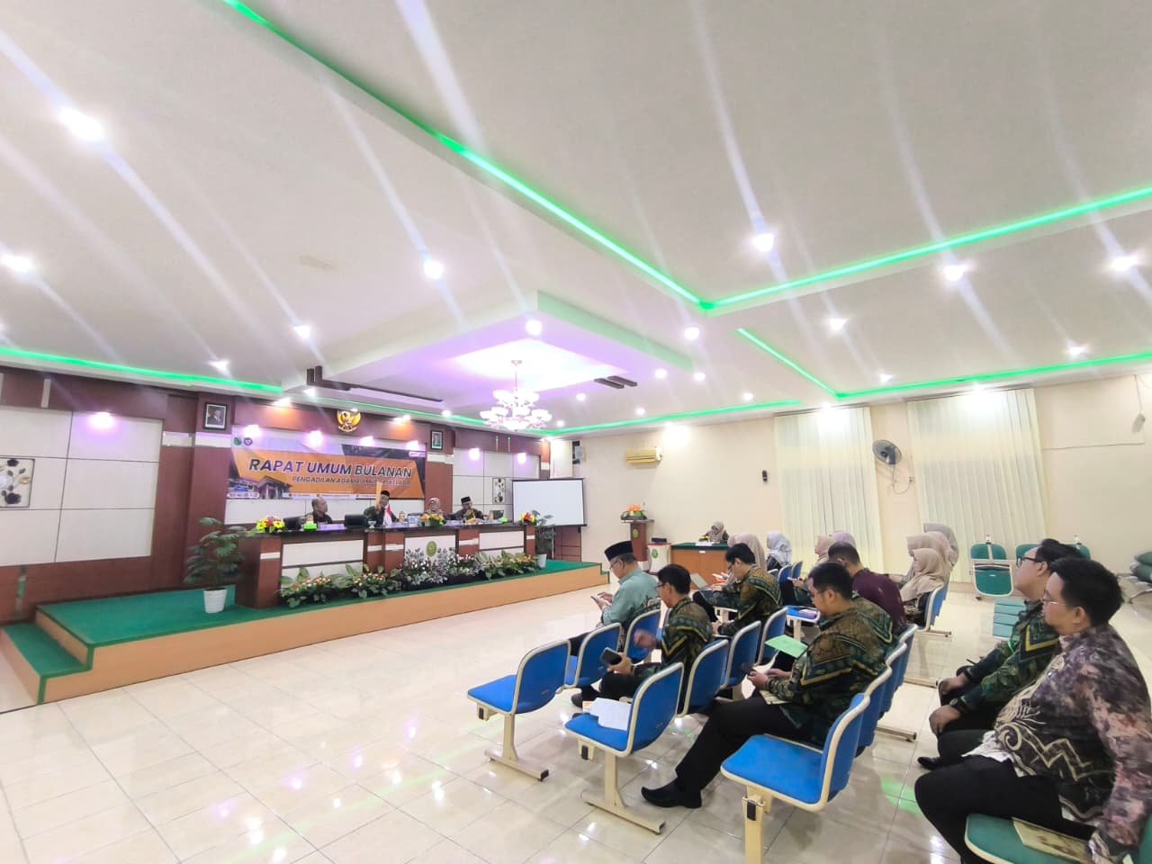 Tingkatkan Kinerja Aparatur, Pengadilan Agama Amuntai Kelas IB Gelar Rapat Umum Bulanan